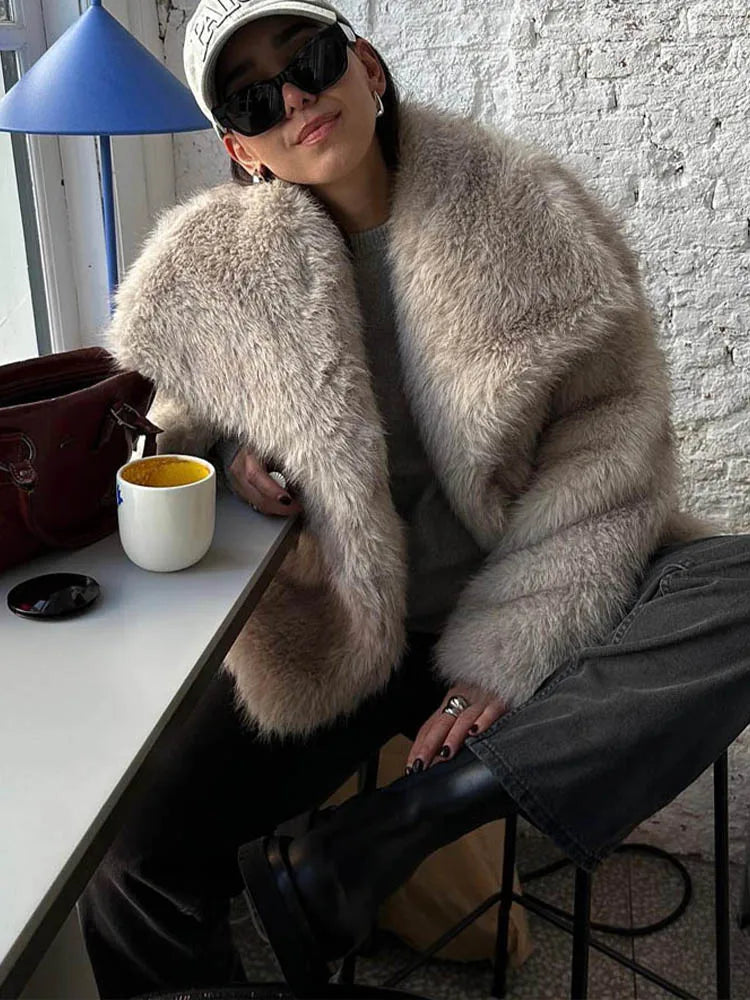 Women's Chic Cropped Faux Fur Jacket with Snap Buttons
