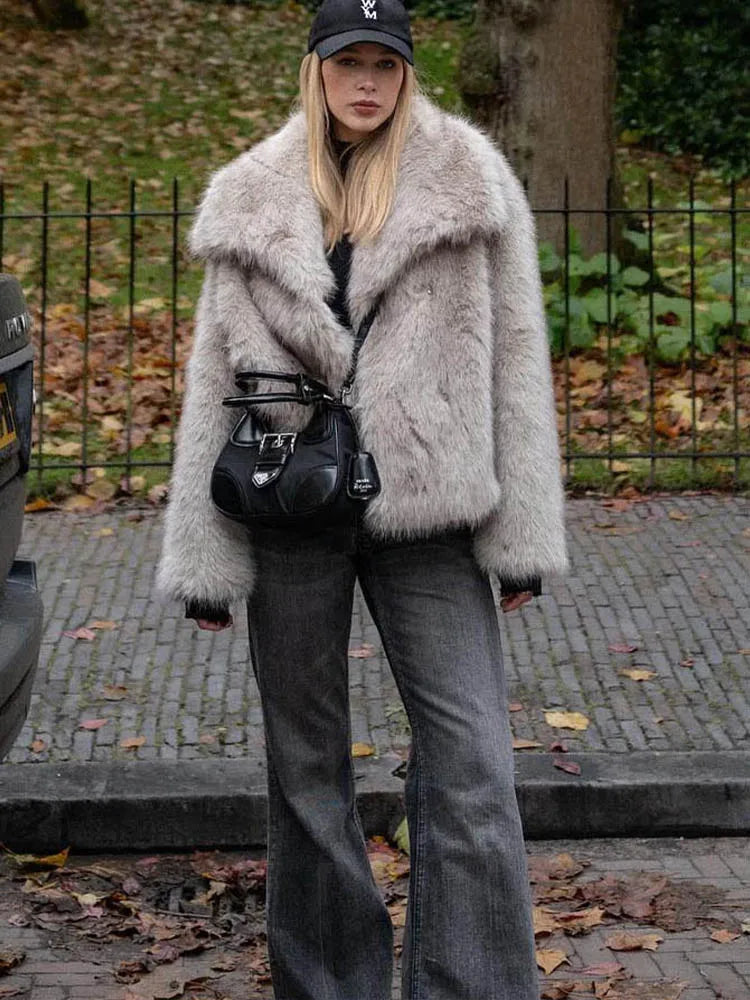 Women's Chic Cropped Faux Fur Jacket with Snap Buttons