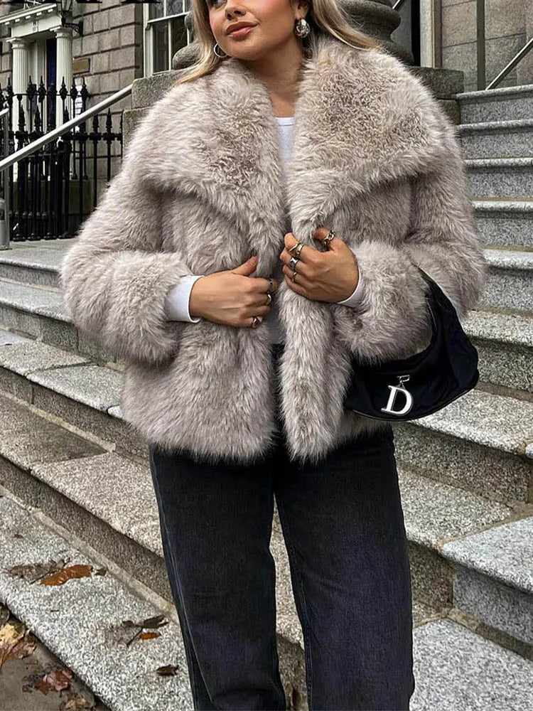 Women's Chic Cropped Faux Fur Jacket with Snap Buttons